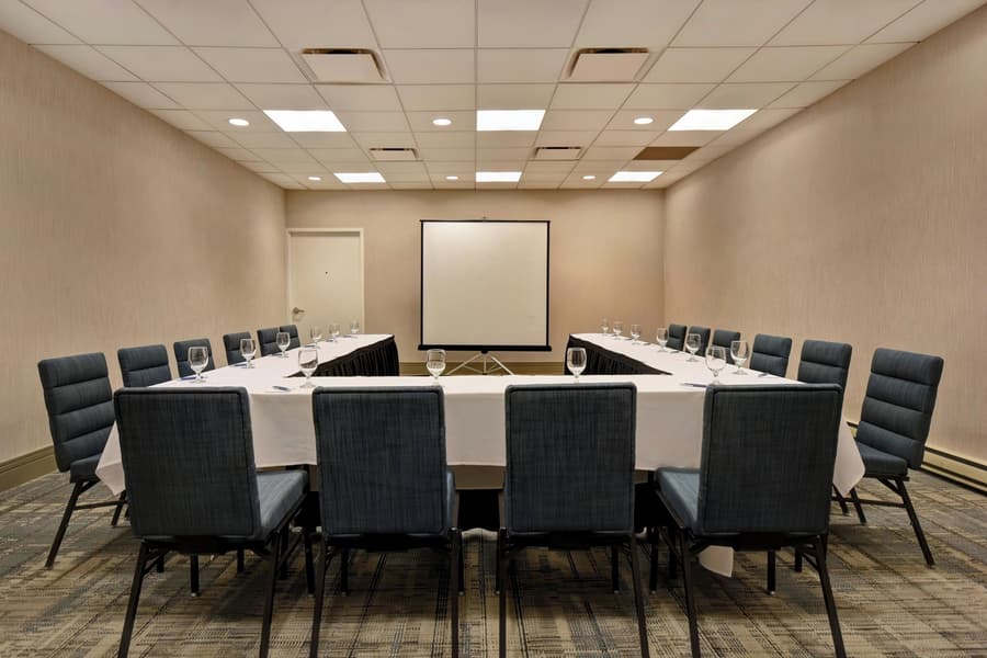 Four Points by Sheraton Boston Newton