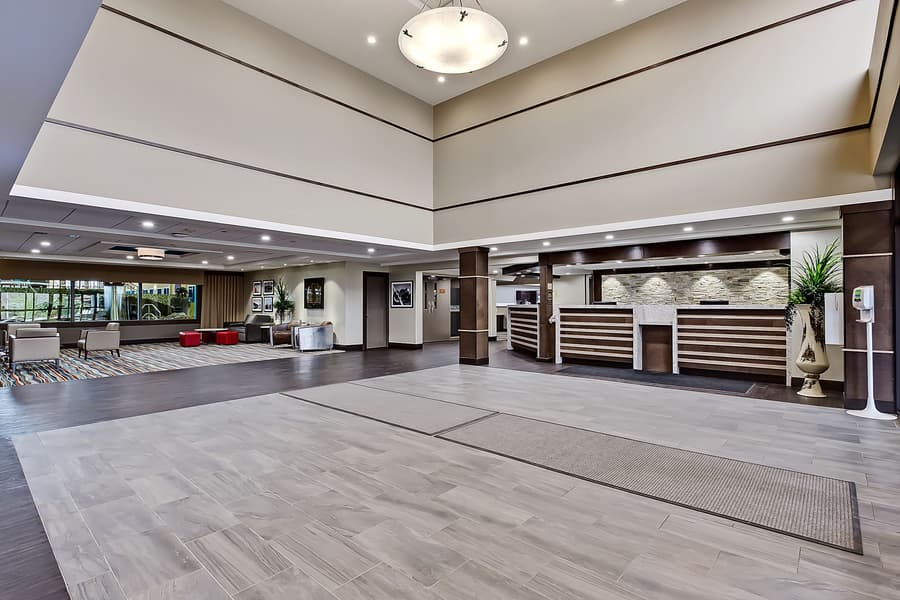 Best Western Plus Port O'Call Hotel