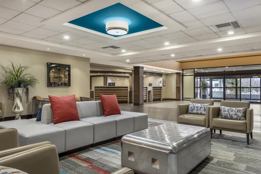 Best Western Plus Port O'Call Hotel