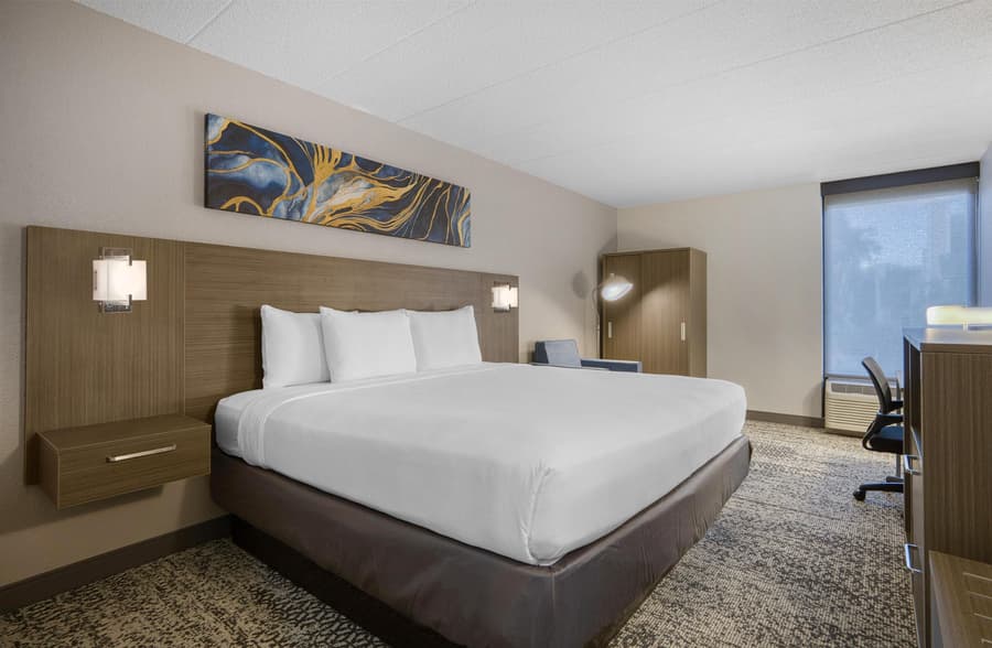 SureStay Plus Hotel by Best Western Chicago Lombard