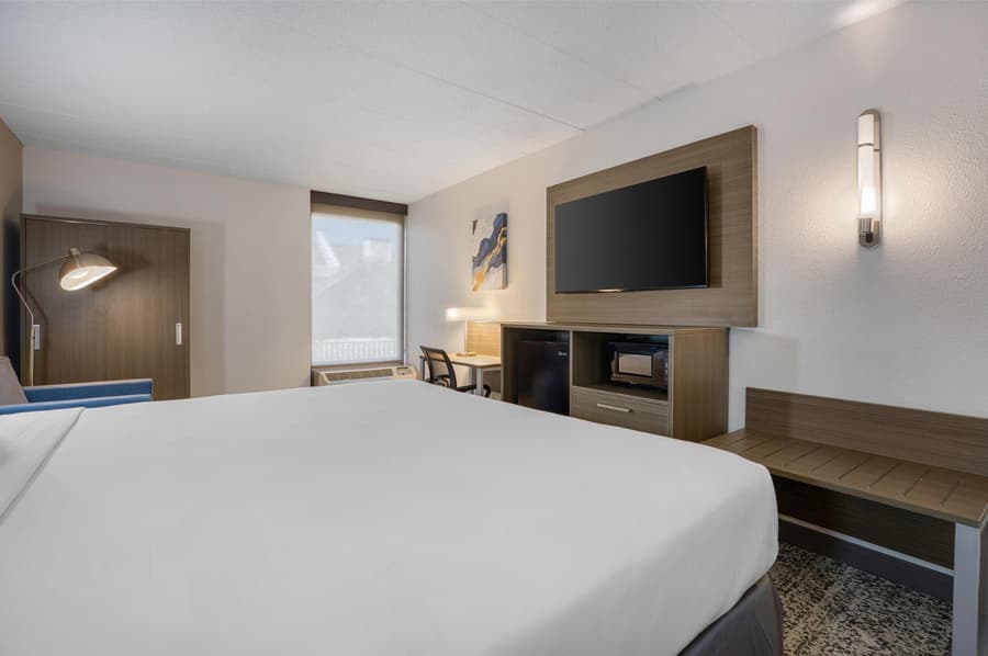 SureStay Plus Hotel by Best Western Chicago Lombard