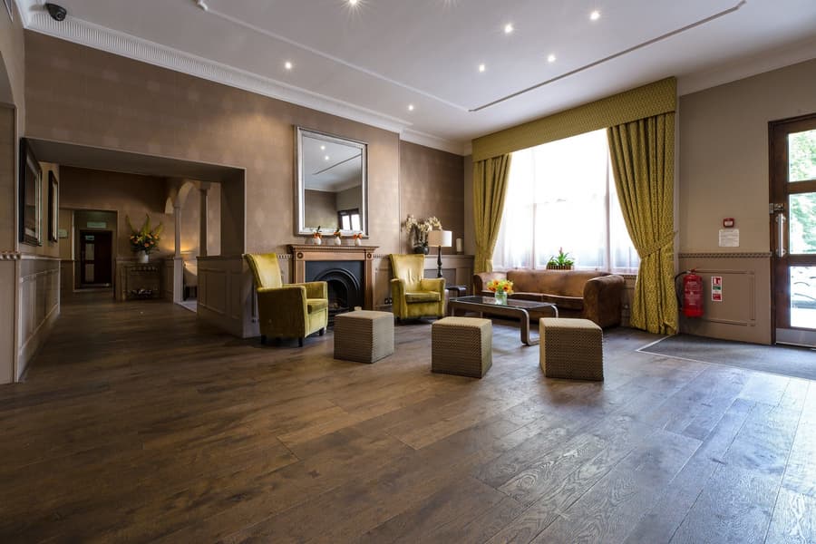 Phoenix Hotel