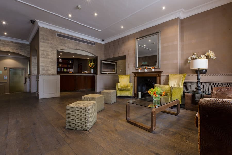 Phoenix Hotel