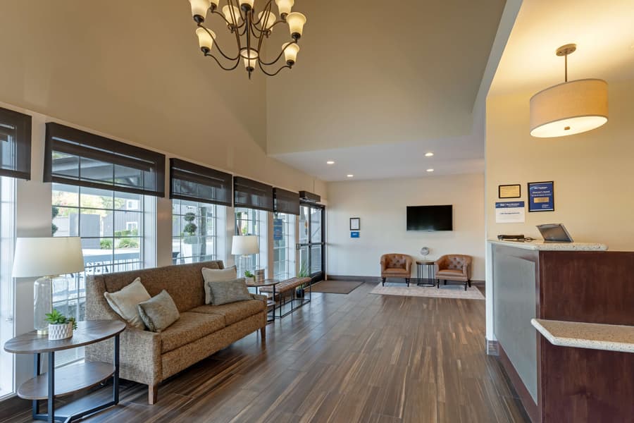 Best Western Plus Inn At The Vines
