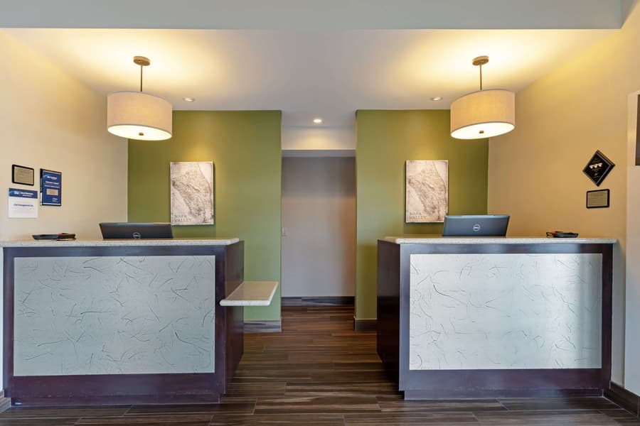 Best Western Plus Inn At The Vines