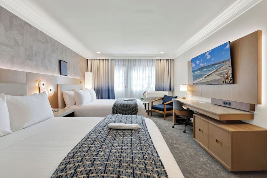 Best Western Plus Sunset Plaza Hotel