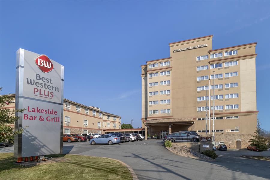 Best Western Plus Chocolate Lake Hotel