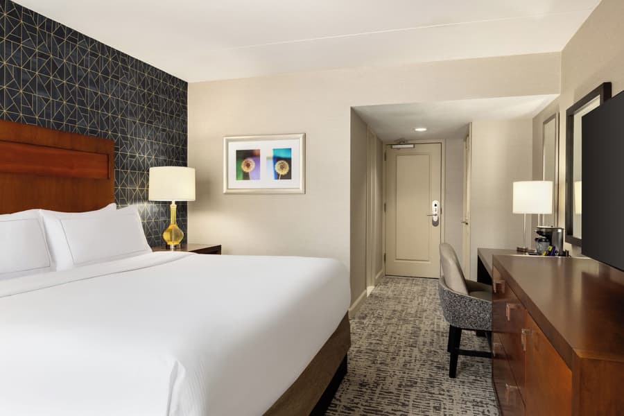 DoubleTree by Hilton Pittsburgh - Green Tree