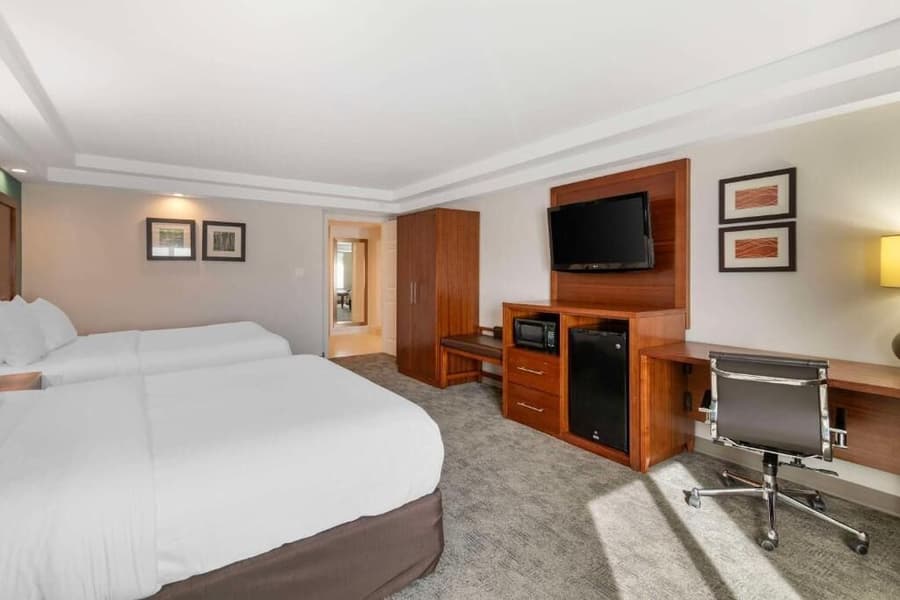 Comfort Inn Manchester Airport