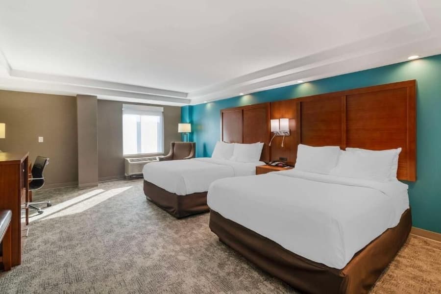 Comfort Inn Manchester Airport