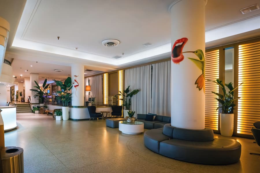 Marseilles Beachfront Hotel