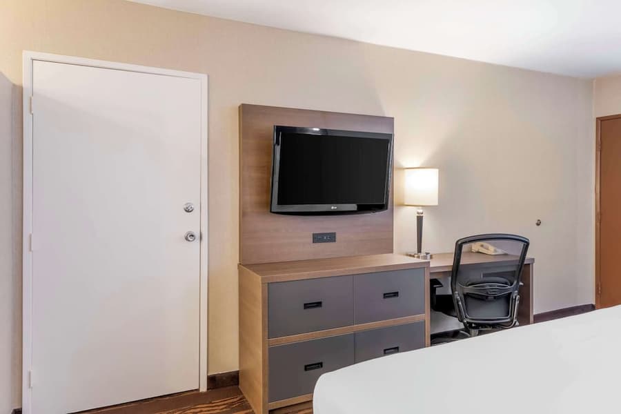 Best Western Plus Stovall's Inn