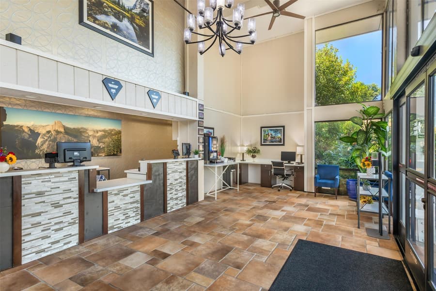 Best Western Plus Sonora Oaks Hotel & Conference Center