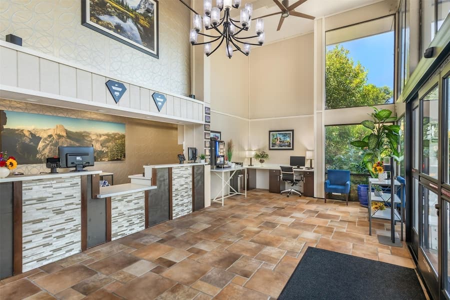 Best Western Plus Sonora Oaks Hotel & Conference Center