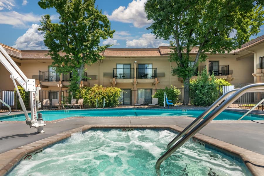 Best Western Plus Sonora Oaks Hotel & Conference Center