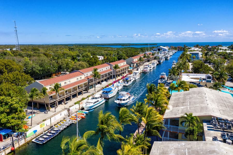 Waterside Suites & Marina