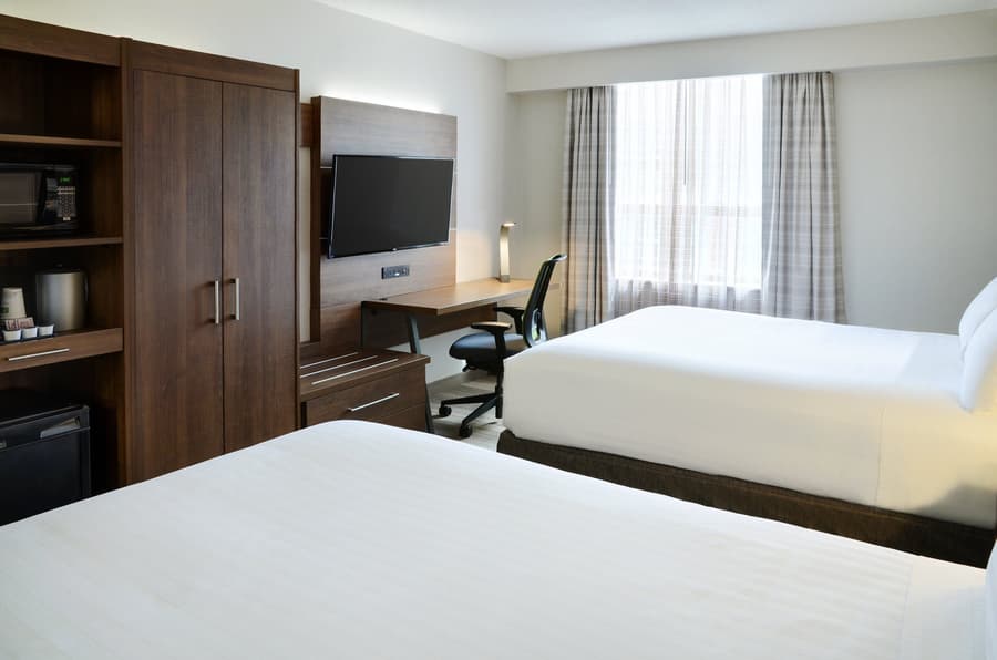 Holiday Inn Express Toronto - Downtown by IHG