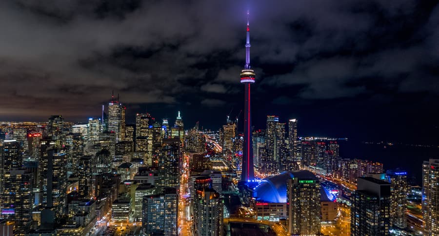 Holiday Inn Express Toronto - Downtown by IHG