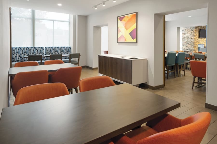 Holiday Inn Express Philadelphia - Penns Landing by IHG