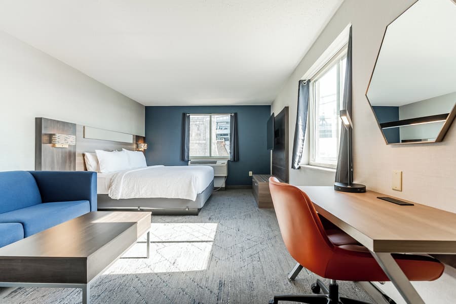 Holiday Inn Express Philadelphia - Penns Landing by IHG