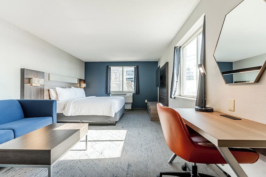 Holiday Inn Express Philadelphia - Penns Landing by IHG