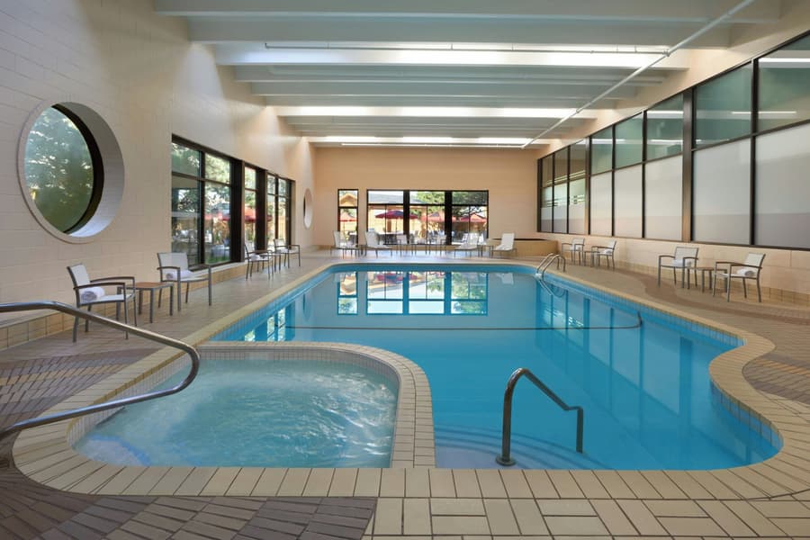 Four Points by Sheraton Toronto Airport