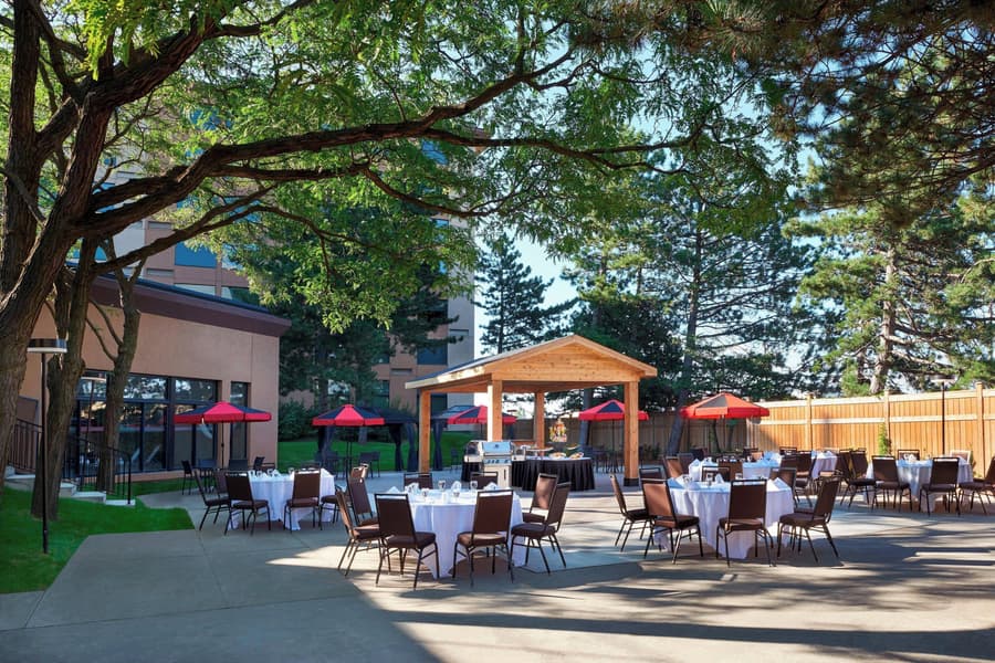 Four Points by Sheraton Toronto Airport