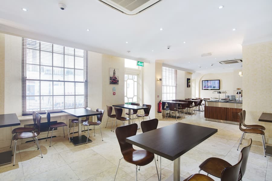 Queens Park Hotel