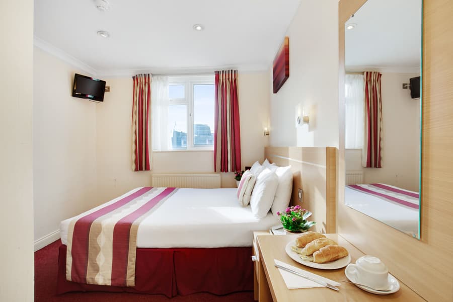 Queens Park Hotel
