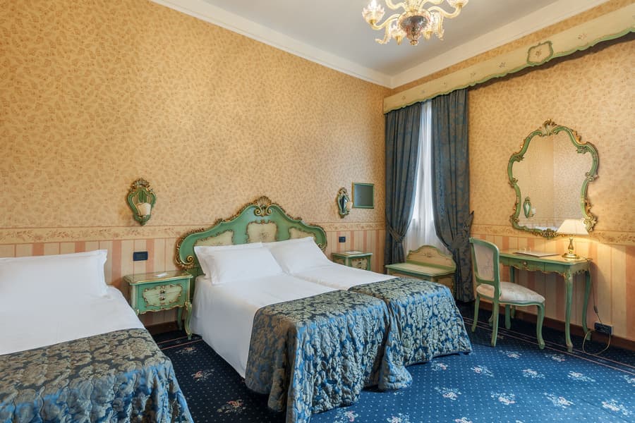Hotel Montecarlo