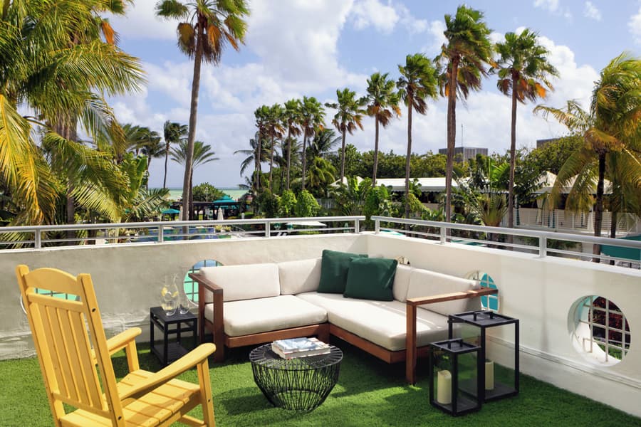 Kimpton Surfcomber Hotel by IHG
