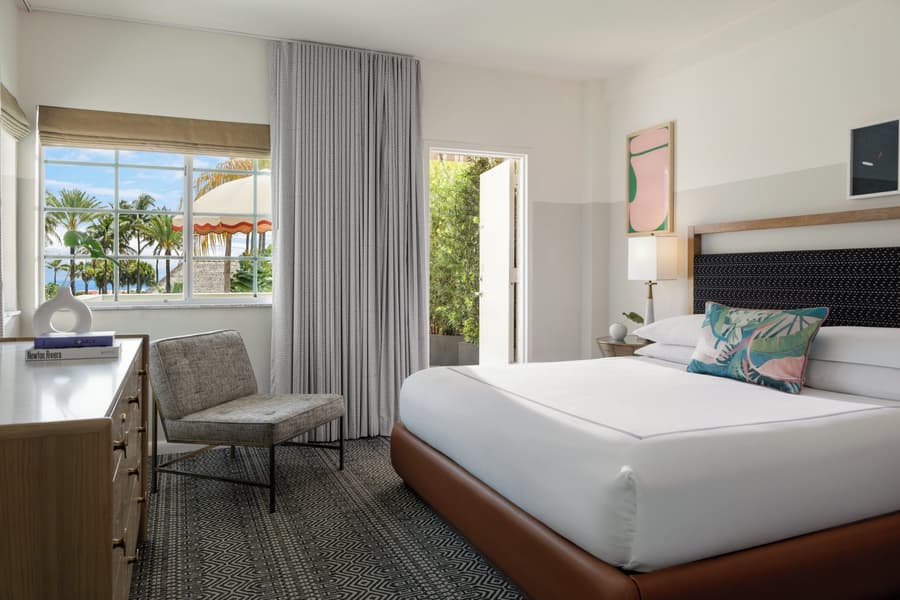 Kimpton Surfcomber Hotel by IHG