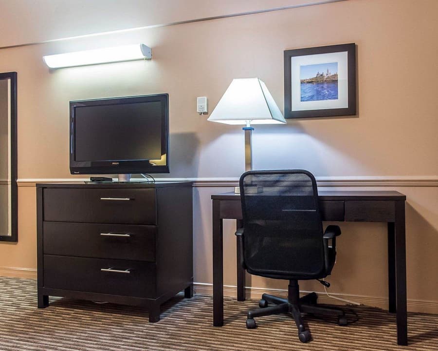 Econo Lodge Downtown Ottawa