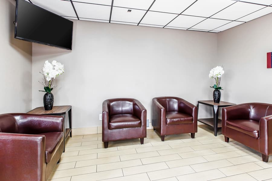 Econo Lodge Savannah Midtown