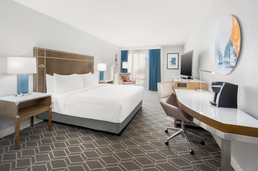 Crowne Plaza Hotel Jacksonville Airport/I-95N by IHG