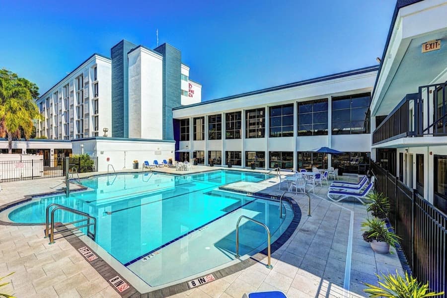 Crowne Plaza Hotel Jacksonville Airport/I-95N by IHG