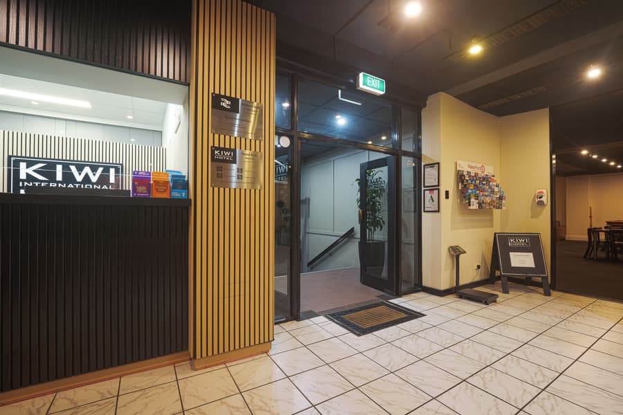 Kiwi International Hotel