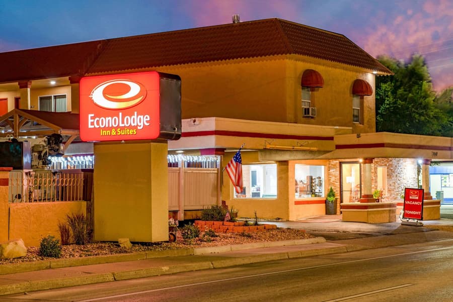 Econo Lodge  Inn & Suites Durango