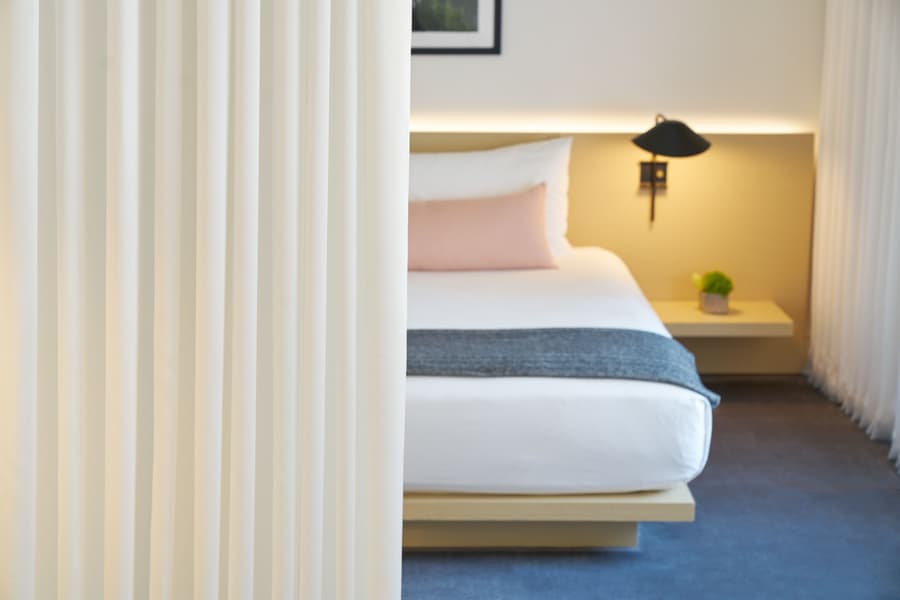 The Chicago Hotel Collection Ambassador Gold Coast