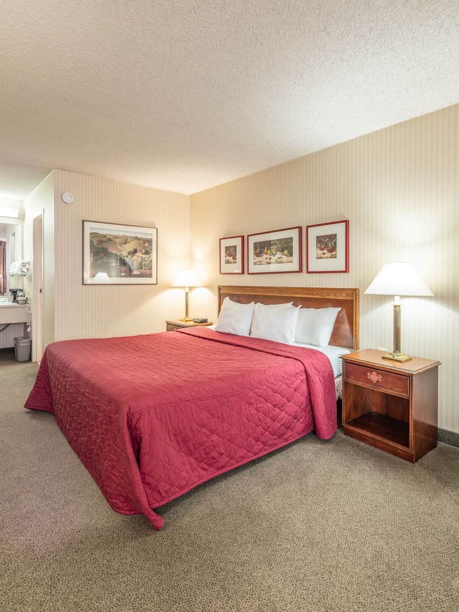 University Place Hotel & Conference Center