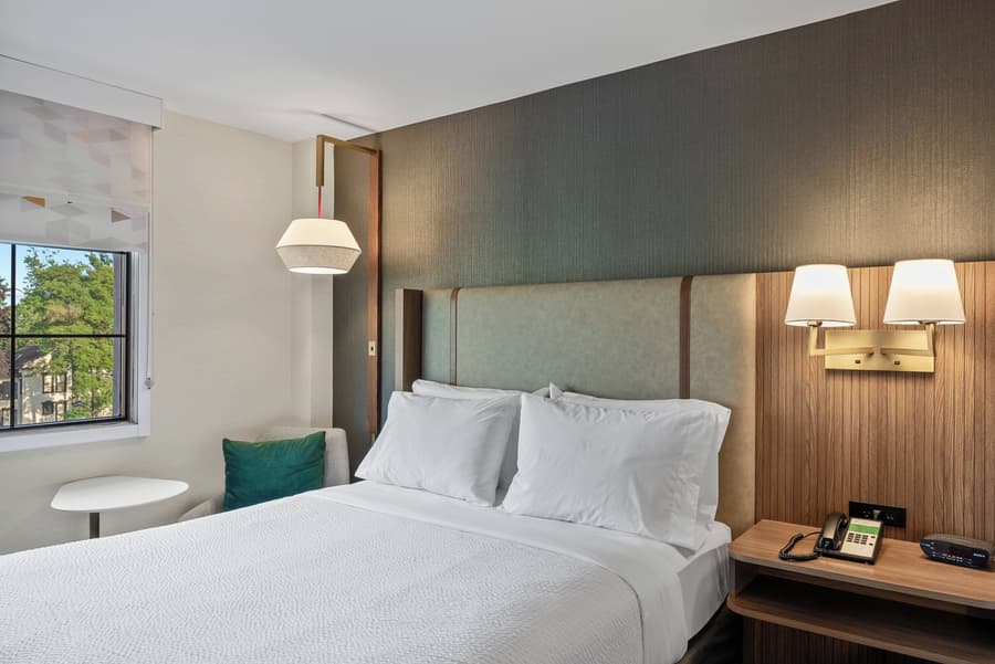 Holiday Inn Niagara Falls State Park Entry by IHG