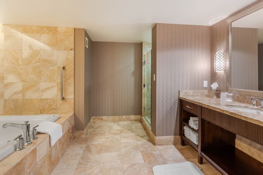Omni Los Angeles Hotel at California Plaza