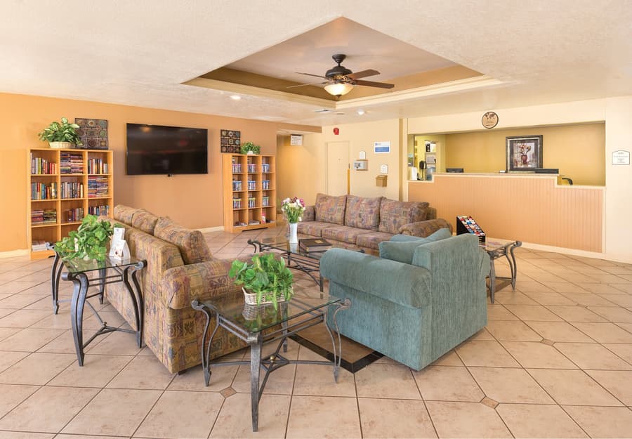WorldMark Palm Springs - Plaza Resort and Spa