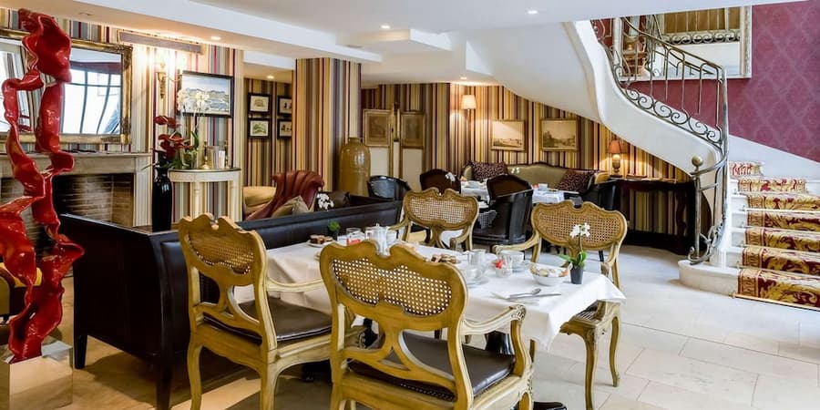 Hôtel Chateaubriand Champs Elysées