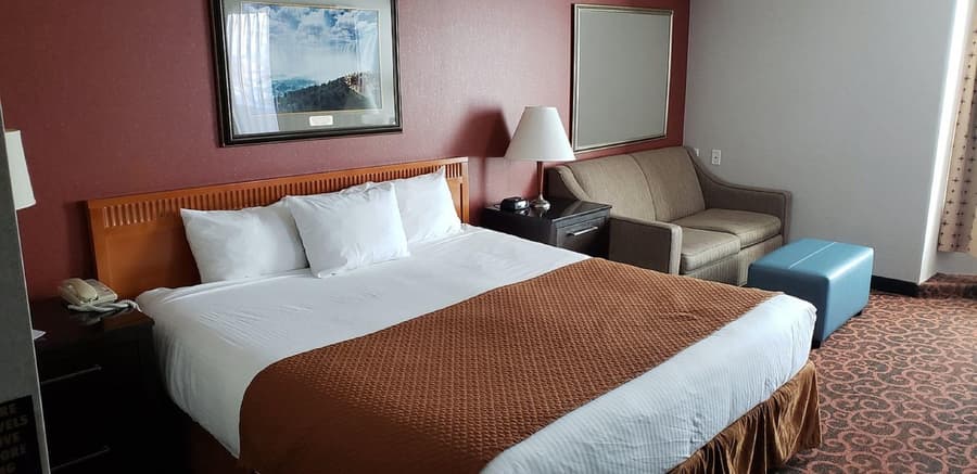Ramada by Wyndham Niagara Falls/Fallsview