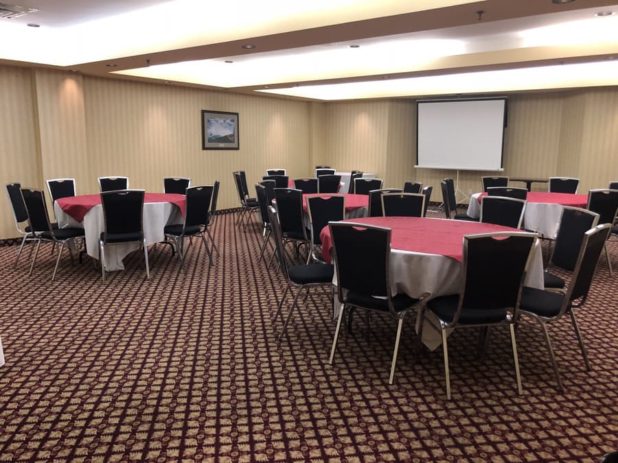 Ramada by Wyndham Niagara Falls/Fallsview