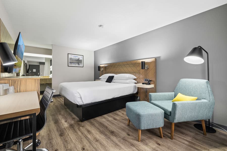Red Lion Inn & Suites Deschutes River Bend