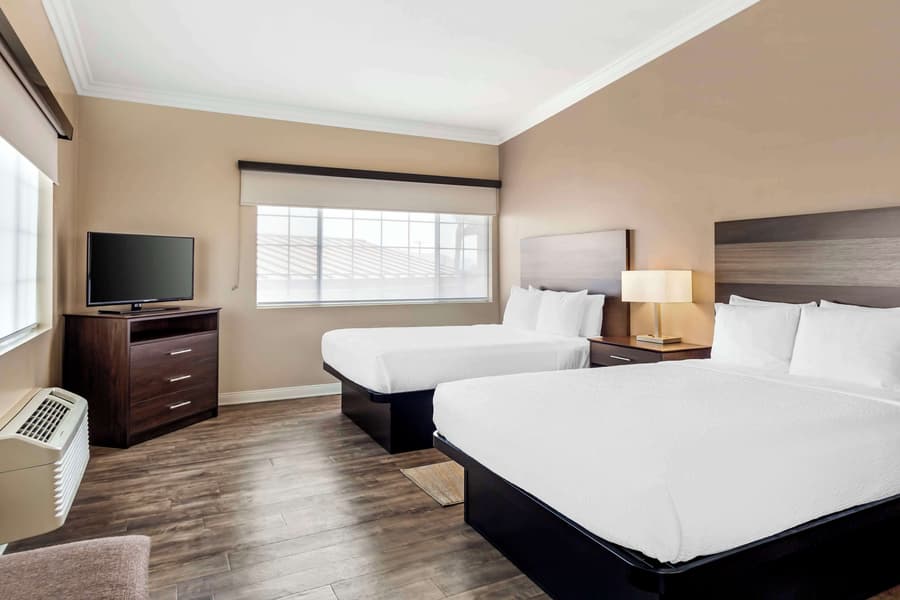 Best Western China Lake Inn