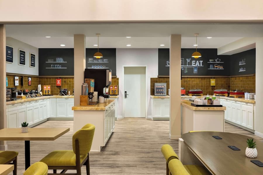 Hampton Inn Tropicana