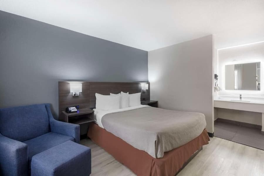 Downtown Inn & Studio Suites